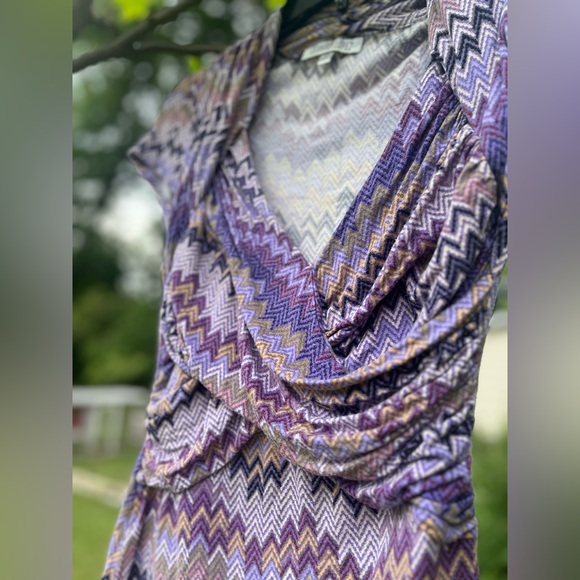 Purple Funky Print Top XS Jennifer Lopez Stretchy Soft Fun Short Sleeve Shirt - Picture 6 of 12